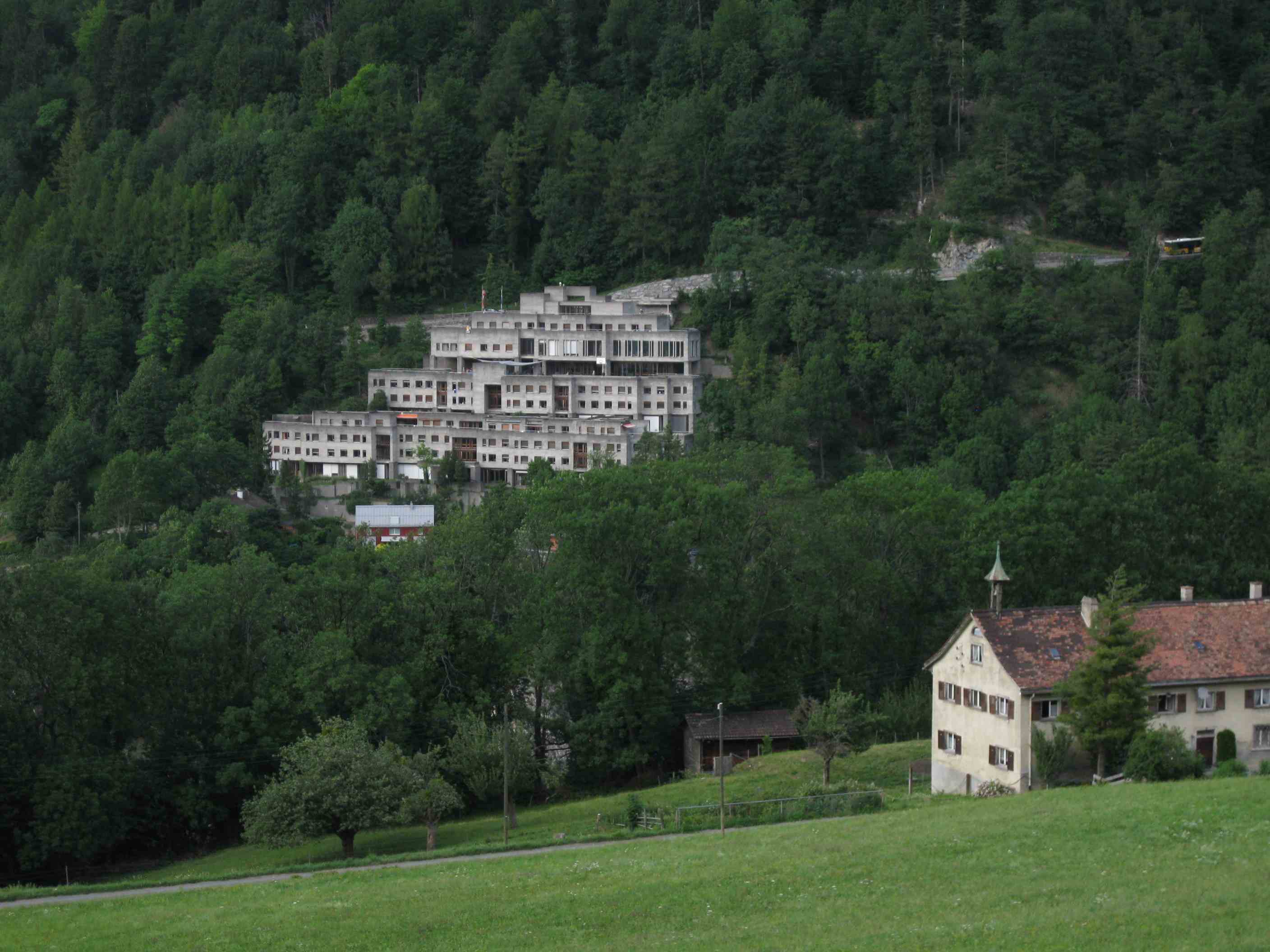 Konvikt der Bündner Kantonsschule in Chur, Schweiz, 1968 erbaut, gilt mittlerweile als Baudenkmal