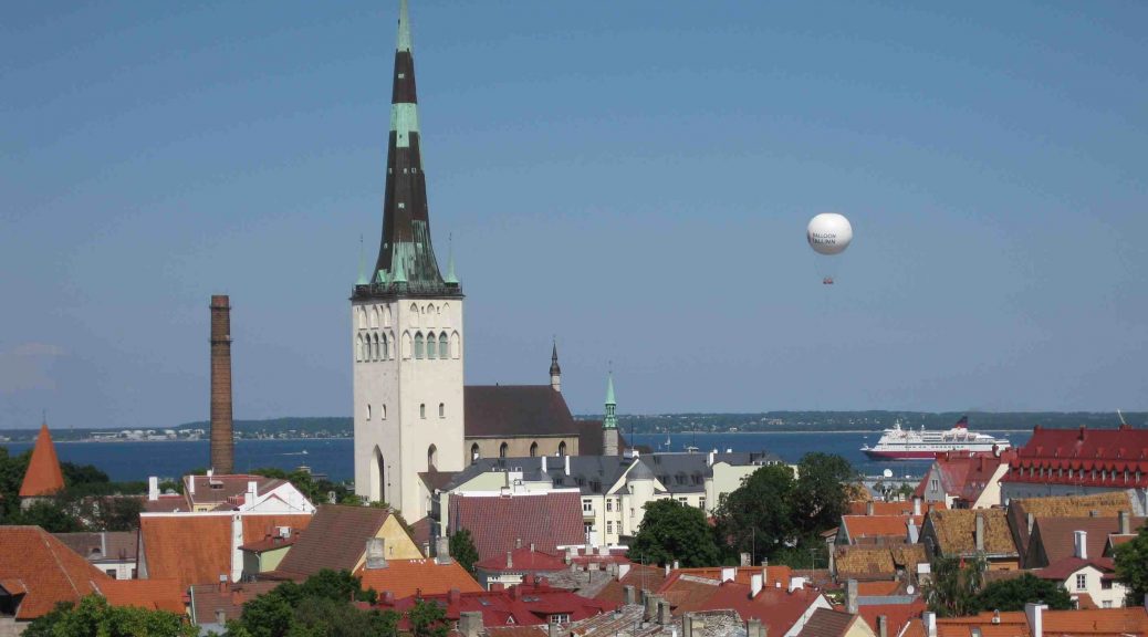 Ballon über Tallinn